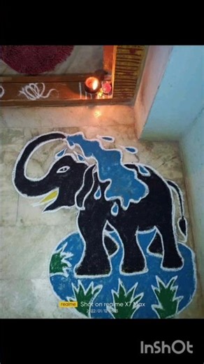 Cute little baby elephant bathing🥰 freehand rangoli kolam # dhanur month muggulu # trending song #