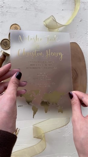 🌍💌✨ Dreaming of a love that spans the globe? Let your wedding invitation be just as extraordinary! Dive into a world of elegance with our sophisticated destination wedding invitation. Crafted with meticulous detail, this invitation showcases a breathtaking transparent acrylic design adorned with luxurious gold foil script. The pièce de résistance? A captivating world map detail that whispers tales of romance, adventure, and timeless love. 🗺💖 Nestled within a soft neutral envelope, this moder