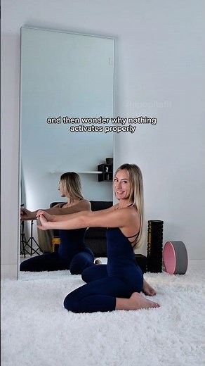 Hip activation 👌🏻 #hipmobility #gluteworkout #lowerbodyworkout #mobilitytraining #homeworkout