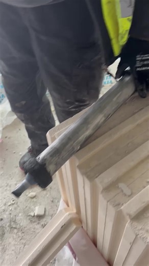 Rubber Sealant Application Process for Construction