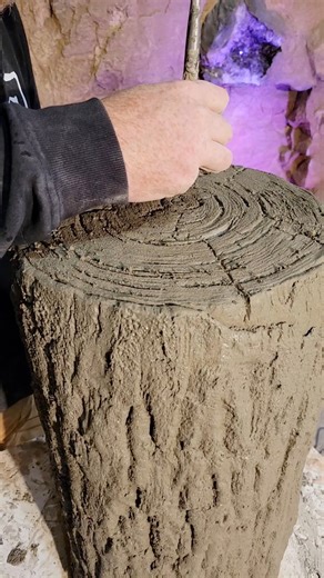 Carving concrete to look like tree bark 🪵 #carving #carve #rockscapesofcanada #fauxrock #construction #design #decorativeconcrete #build #artist #art #verticalconcrete #concrete #artificialtree #nature #rockreplica #rocktheming #childrensmuseum #museum #fauxtree | Rockscapes