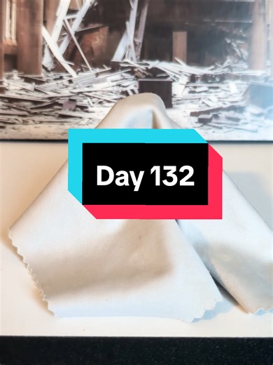 Today’s Minimate captures a moment where the hero is battered but unbroken. Mask cracked, chained down, and still refusing to give up. But does this Minimate earn a place on the shelf? #Minimates #MarvelToys #ToyTok #ActionFigures #Daredevil