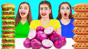 100 طبقة بالطبع الكثير. هل يمكنكم التعامل مع برجر به 100 قطعة؟ او برج أوريو؟ ليس على عصابتنا أن تتساءل بعد الآن ، فسيتم تكليفهم بذلك وأكثر في تحدي 100 طبقة من الطعام هنا ، الآن! | Multi Do Arabic