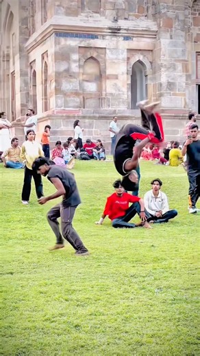 ✨🤯...#flip #jymnastic #flipping #stunt backflip tricking freerunning life instagramreels Instagram