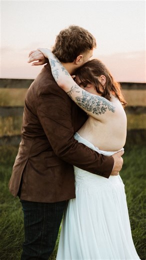 Kaitlin Moor | Walla Walla Wedding Photographer on Instagram: "It was just me and my Samsung tablet + my Powershot Pro 1 against the world back then 🥹🫶 ┊ ┊ ┊ ┊ ┊ ┊ ┊ ┊ ┊ * ┊ ┊ ┊ ⋆ ┊ ┊ ★⋆ ┊ ◦ ★⋆ ┊ . ˚ ˚★ Tags @unscriptedposingapp @canon #wallawallaphotographer #photographerww #wallawallaphotos #pnwphotographer SEO Walla Walla Photographer / Wedding Photography / Elopement Photographer / Washington Photographer / Engagement Photographer Walla Walla"