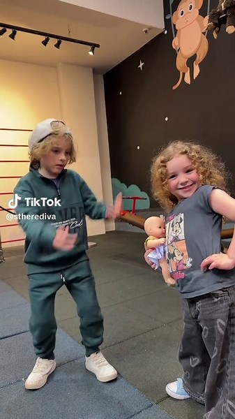 Calças de Shopping: Estilo e Respeito na Moda