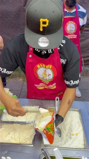 Making Fritos with esquites #fritos #esquites #snacks