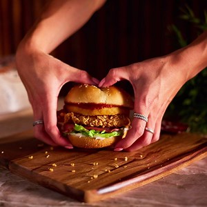 1M views · 10K reactions | DEEP 燎 FRIED 燎 MOZZARELLA 燎 Need we say more? Get cheesy with our brand new Zinger Mozzarella Burger  | KFC | Facebook