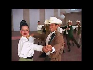 EL CERRO DE LA SILLA (Video Oficial) Poncho Villagomez y Sus Coyotes del Rio Bravo