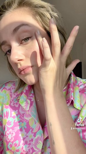 Lili Reinhart on Instagram: "Let’s take a moment to appreciate this new @covergirl concealer. This applicator feels like a facial roller, and the formula is infused with Hyaluronic complex, Vitamin C & Niacinamide ✨ #easybreezybeautiful it’s makeup and skincare all in one ❤️ #covergirlpartner"