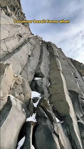 This is how basalt columns form! 📍Reynisfjara Black Sand Beach, Iceland #iceland #geology