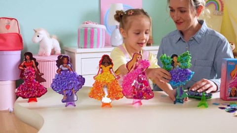 Klever Kits Poke in Fun Art Craft Kits for Girls Ages 4-8, Princess Dress-up Fashion Design Craft Kit, No-mess Art Activities, Birthday Gifts for Kids