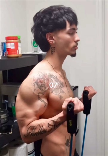 The Benefits of Lifting Weights Together as a Couple