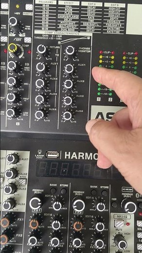 This mixer has Aux monitoring! #settingmixer #aux #equaliser #monitor #effectmixer