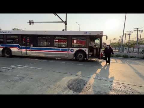 WATCH A CTA BUS ROLL INTO ONCOMING TRAFFIC WITH NO OPERATOR!!