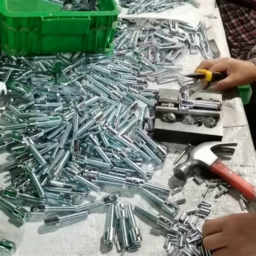 Manufacturer Anti Luce Drop Lock Pins/ Antiluce Pins Made for Container Trailer