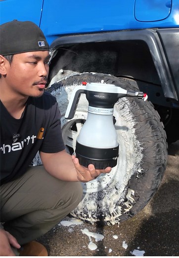 Revolutionary Foam Spray for Quick Detailing