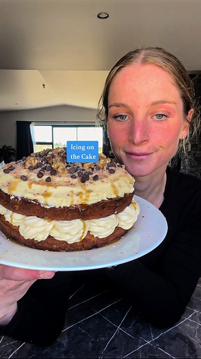 Mastering Cake Icing Techniques