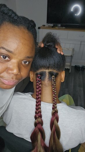 5.5K views · 85 reactions | This tutorial is a jumbo braids installation tutorial for my beginners class. This video will be very helpful. Save it and practice with it #followersシ゚ #mcellapatt #hairtutorial #fblifestyle #hairtsyle #cornrows #trending | Ella Pat T Hair & Lifestyle | Facebook