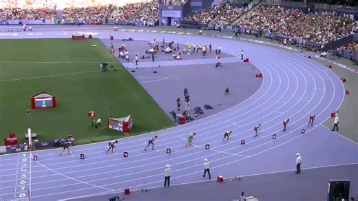 深度讲解800米全程 的战术和技巧，以巴黎奥运会男子800米决赛为例，虽然可能让对手崩溃破防，但绝对干货实用，建议暂停慢慢观看