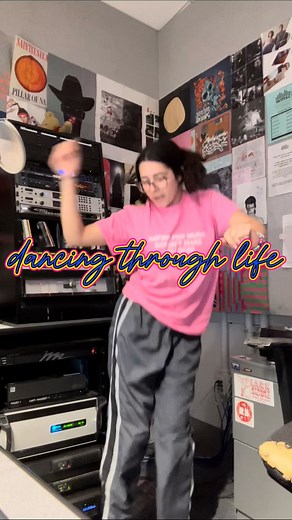 Danielle Vuono | DJ into the mic, DANCER behind the board….. ✨✨✨✨✨✨✨ stream my playlists and u WILL be dancing through life too!!!!!😎 LET’S DANCE 💃🏻... | Instagram