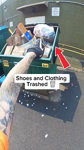 Shoes, sandals, clothing and see through backpacks all trashed!! #dumpsterdiving #reels #shoes #clothing | Dumpster Dive King