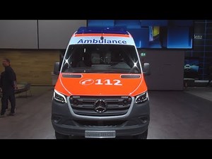 Mercedes-Benz Sprinter 319 CDI 4x4 Ambulance (2019) Exterior and Interior