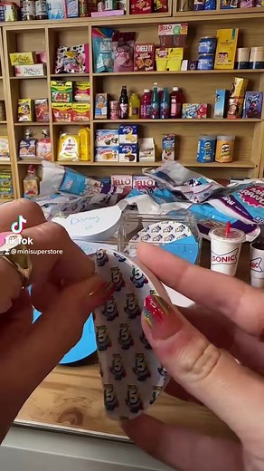 Mini Captain America 🇺🇸! #marvel #marvelcomics #MarvelStudios #disney #disneyminibrands #minisuperstore #minis #minibrands #minitoys #miniature #miniaturas #juguetes #viral #viralvideos #oddlysatisfying #oddlysatisfyingvideo #tiktok #tiktoks #reels #reelsinstagram #toy #toychannel #toystagram | Annie G