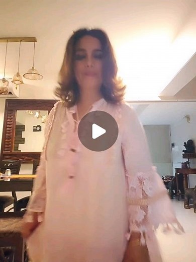 Divya Dutta on Instagram: "Wen t smile dissappears wennur photobombed while making a reel.."