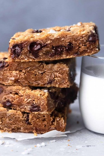 Peanut Butter Oatmeal Chocolate Chip Cookie Bars