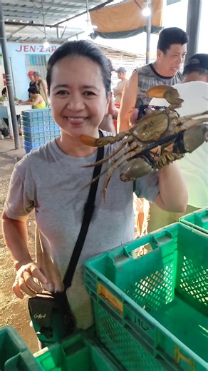 Jumbo Female Crabs Maaligue available for Sale export quality. Message us to order or call/text sa 09684362490 #seafoodsupplier #alimango #crab #exportquality #Aligue #crabs #seafood #seafoodlovers | Orani One Stop Shop