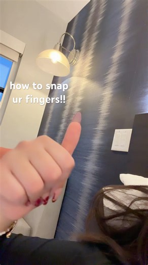 heheh how to snap ur fingerss! #funny #foryou #tiktok #relatable #viral #uwu