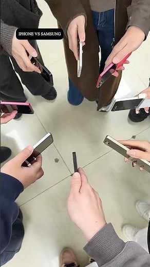 IPHONE 17 PRO MAM VS SAMSUNG GALAXY FLIP 7