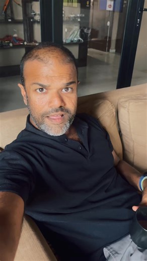 Did you know that whaling isn’t just a thing of the past? 🐋 Centuries ago, whales were hunted for their oil, extracted from their blubber — used to light lamps, lubricate machines, and even fuel the Industrial Revolution. This massive exploitation pushed species like the sperm whale to the brink of extinction. Whaling was officially banned in 1986, yet three countries still continue the practice legally today. Should humanity still be hunting these intelligent ocean giants in the name of cultur