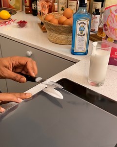 Clover Club & Chocolate Swans! This cocktail is swan in a million 😆🦢🍸 | Chefclub Network