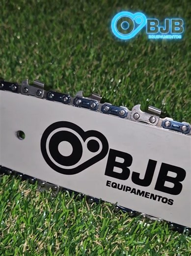 Se você procura mais eficiência no uso da motosserra, o sabre BJB 12 polegadas pode fazer toda a diferença. Desenvolvido para proporcionar cortes firmes e maior estabilidade, ele conta com construção robusta e a logo oficial da marca estampada na peça. #motossera #sabre #fyp #equipamentos #bjb