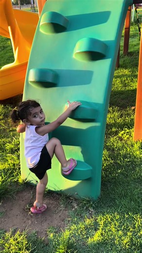 Dia de parquinho 🛝😍❤️ #videoinfantil #parque #criança #finaldesemana #desenho