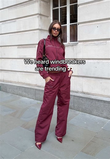 Jump on the trends with our reversible track set and get 2 looks in 1 🍒