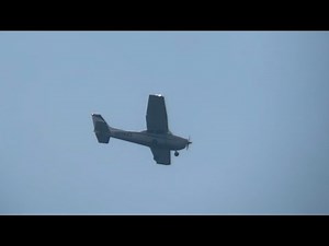 Cessna 172S Skyhawk SP (N61942) flying over my house