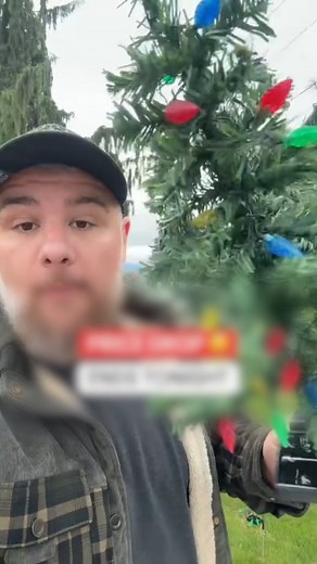  Want to turn your garden into a spring fairyland? ✨ Our 4-in-1 Outdoor LED Strawberry Path Lights are here to make it happen!  80 cute strawberry accents + vibrant colors = instant festive vibes for paths, patios, or any special occasion! ☔ Waterproof & durable—shines bright rain or shine! ️ Easy to stick in grass/soil/patio—no tools needed! Light up your spring nights with magic—grab yours NOW! ️ #SpringDecor #OutdoorLights #GardenGoals | Courageof-1 | Facebook