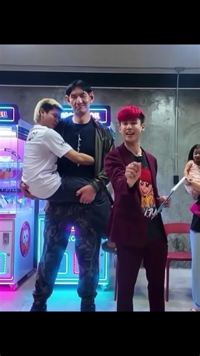 เมื่อพี่บอสอยู่กับพ่อ😂#บอส #บอสเยลโล่ว#ไฮเอ็น #พ่อกับลูก #ฝีดดดシ