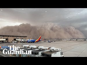 Powerful dust storm envelops Phoenix, Arizona