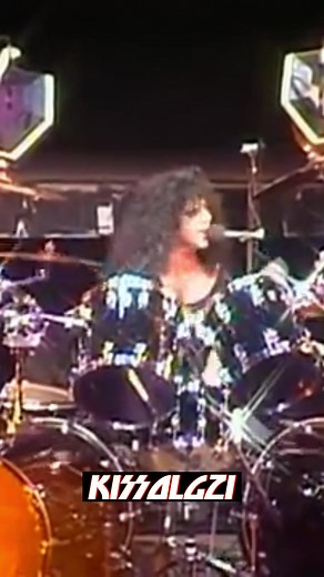 Kiss - Black Diamond Live Detroit 1990 #kiss #kissband #kissarmy #detroit #paulstanley #genesimmons #ericcarr #brucekulick #ericcarrlasttour #foryoupage #fyp #parati #kissolg21 #hotintheshadetour