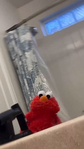 6.6K views · 685 reactions | Elmo’s trying to eat right. He really is. But do you know what? It’s not for the weak! - #elmo #funnyvideos #elmomemes #comedy #dailylaugh #elmostruggles #healthy #eatinghealthier #fypppppppppppppppppppppppppppppppppppppppppppppppppppppppppppppppppppppp - - - - - - - - - - Cr @logeypump23 | Britmanspeaks | Facebook