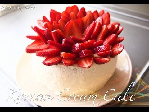 How to Make a Korean Sponge Cake - Asian Bakery Style Recipe - 생크림 케이크