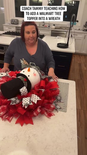 172K views · 2.9K reactions | How to use a Walmart tree topper into a mesh wreath #wreathmaker #decoexchange | DecoExchange | Facebook