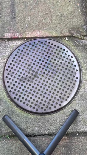This pizza pan hasn't been cleaned in 20 years but with a quick blast with this laser cleaner it's looking brand new! Here's to 20 more years of home cooked pizzas for this happy customer. If your cookware is looking a little tired and the one thing keeping your kitchen from being spotless we can clean you whole set for a reasonable price. Drop us a DM and see when we are free to bring your shine back! #cleankitchen #cookware #homekitchen #commercialkitchen #takeaway