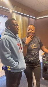 What is the limit when calling someone and they aren’t picking up? 🤷🏾‍♂️ Gone mme ke eng le sa arabe mogala?😂 Khumo Kgwaadira - missgeekays Dj Gouveia | Rb2 Your Station of Choice