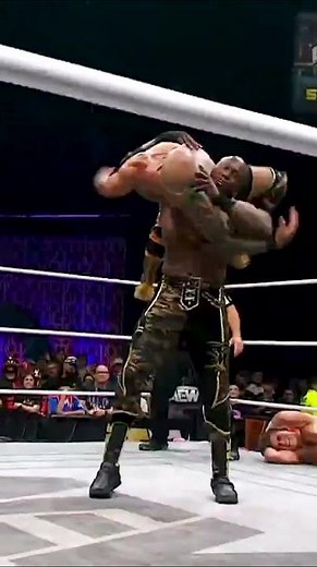 #BobbyLashley with ALL the power! #AEWDynamite