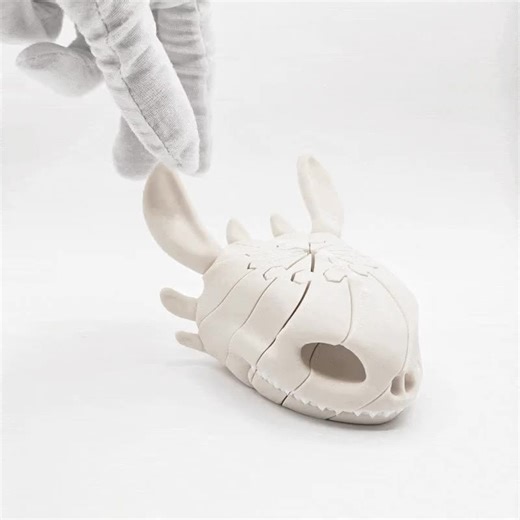 🐉 Toothless Dragon Skull Twist Fidget • STL and 3MF files ➡️ Download 3D print model: https://cults3d.com/:4005687 💡 Designed by FILLIFUU